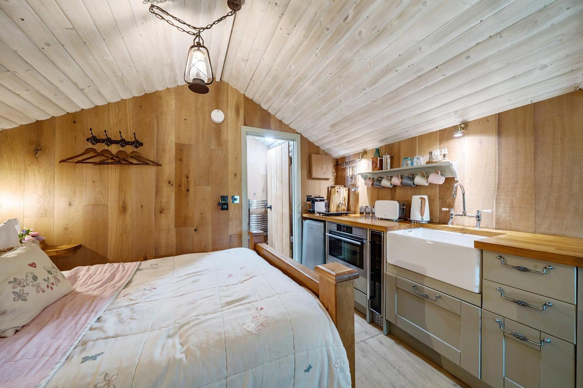 The Treehouse At Salcombe Farm Villa Bagian luar foto