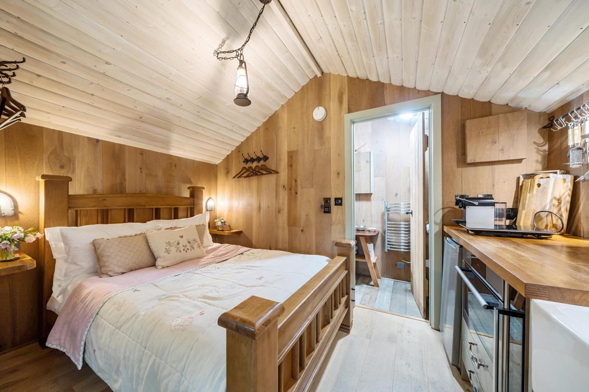 The Treehouse At Salcombe Farm Villa Bagian luar foto