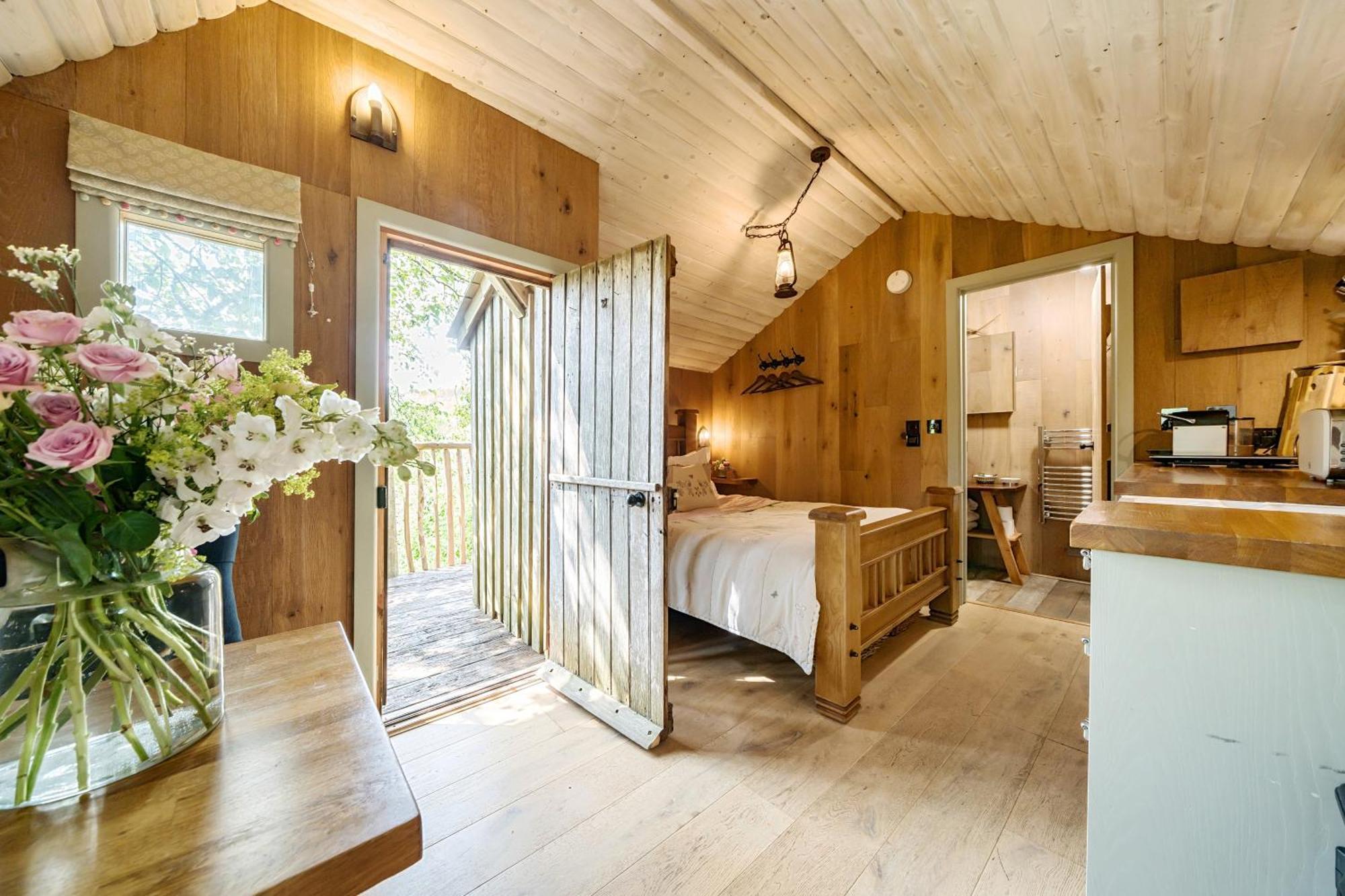 The Treehouse At Salcombe Farm Villa Bagian luar foto