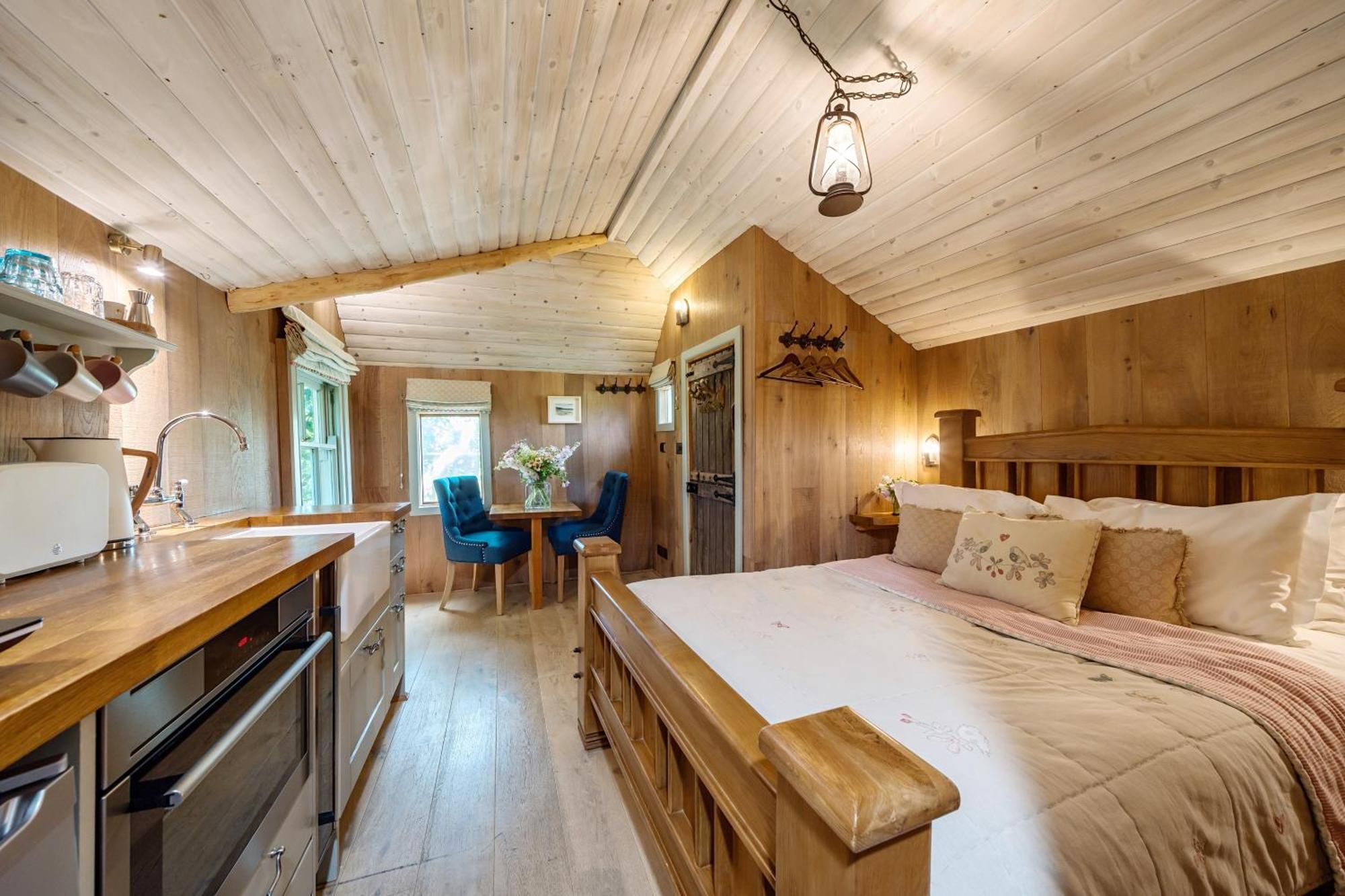 The Treehouse At Salcombe Farm Villa Bagian luar foto