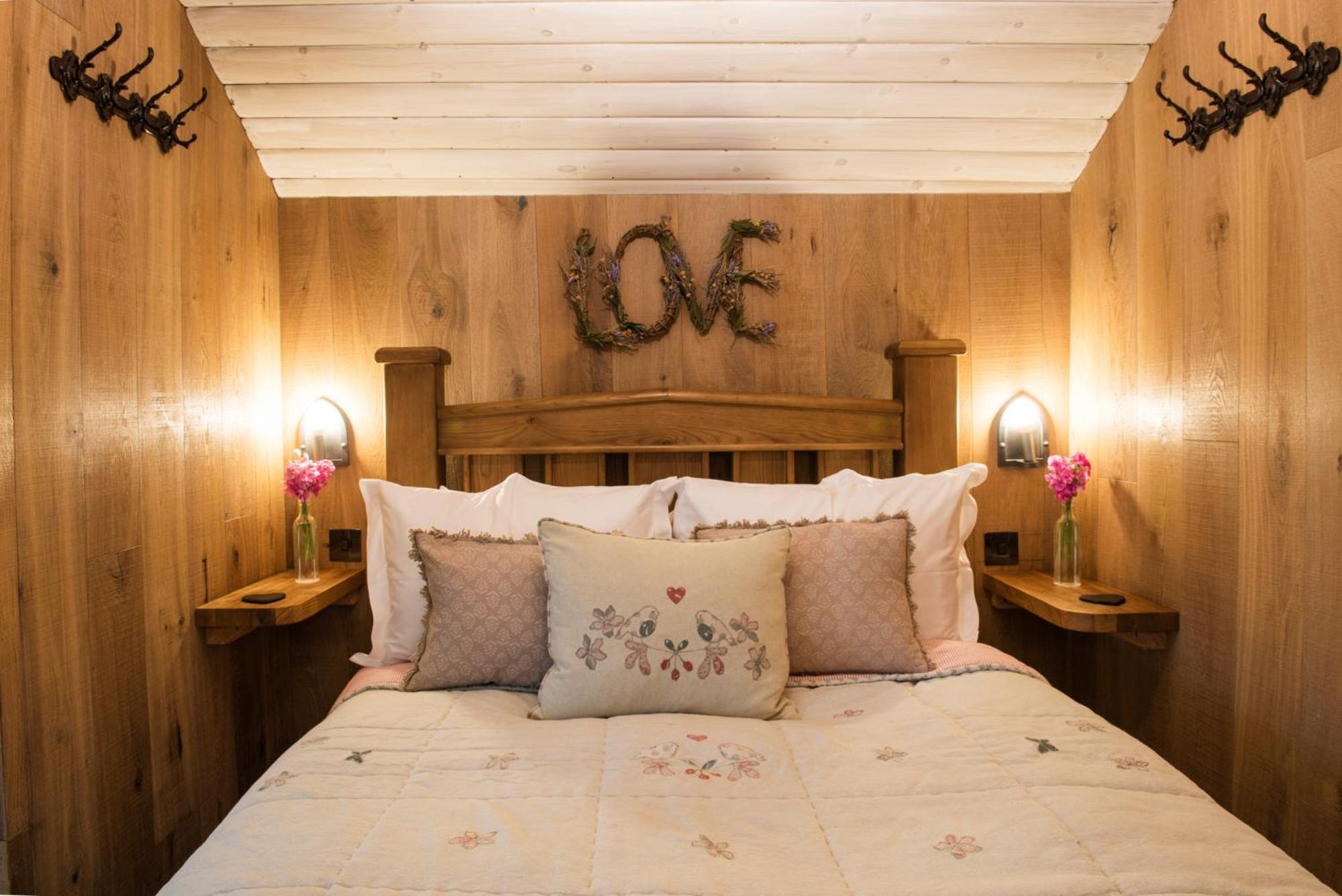 The Treehouse At Salcombe Farm Villa Bagian luar foto